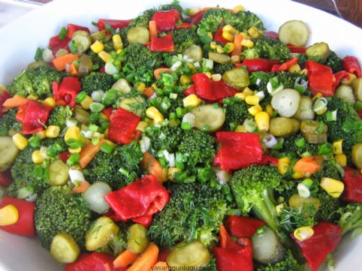 Limonlu Brokoli Salatası Tarifi ve Malzemeleri