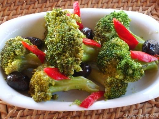 Zeytinyağlı Brokoli Tarifi ve Malzemeleri
